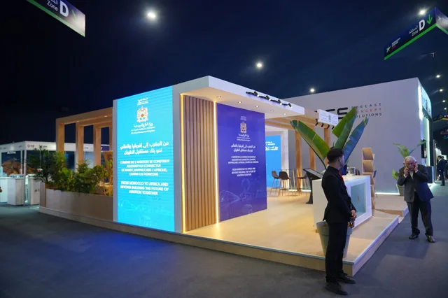 Vue d’ensemble du pavillon et de sa façade avec écran — Marrakech Air Show 2026